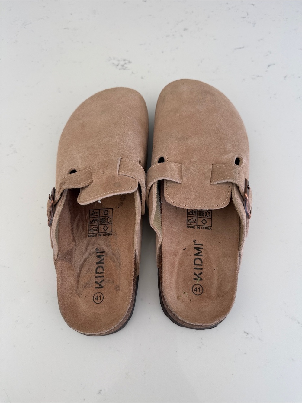 Birk style slides. worn a few times . In perfect condition. Size 41 (women’s 10) - Picture 3 of 3